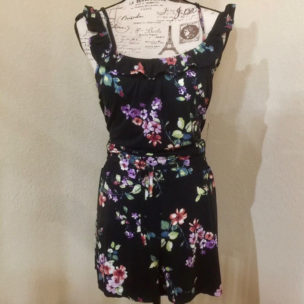 NWT Floral Romper xxl
